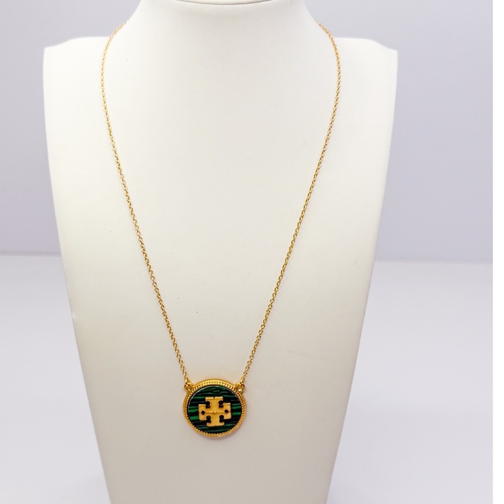 Tory Burch Kira Green Malachite Enamel Circle Pendant‎ Necklace Gold Tone NWT